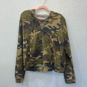 BKE XL Soft Camo Sweatshirt